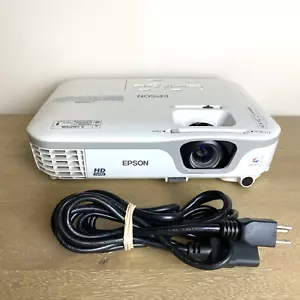Epson PowerLite Home Cinema 710HD - H475A - HDMI - LCD Projector Tested & Works - Photo 1/10