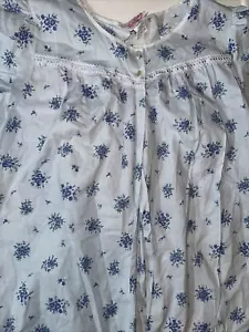 Lady Lindsay Floral Night Gown Robe Open Front blue floral lt weight cotton - Picture 1 of 5