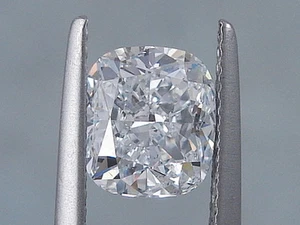 2.01 CARATS CUSHION CUT CERTIFIED LAB GROWN DIAMOND D SI1 $7,990 - Picture 1 of 2