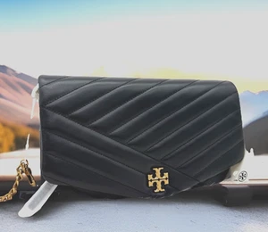 AUTÉNTICO NUEVO CON ETIQUETAS Bolso sin asas Tory Burch Kira Chevron acolchado con solapa de cuero-negro - Imagen 1 de 20