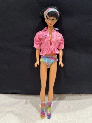 Barbie de colección 1991 Sharin' Sisters Barbie 1991 Mattel #5716 traje sin muñeca Foto 1 de 4