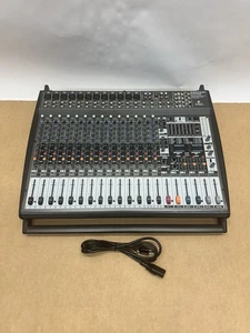 Behringer Mixer 16 canali Europower PMP5000 - Foto 1 di 17