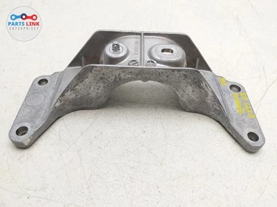 2020-23 LAND ROVER DEFENDER 110 REAR DRIVE SHAFT MOUNT BEARING SUPPORT BRACKET - Image 1 of 4