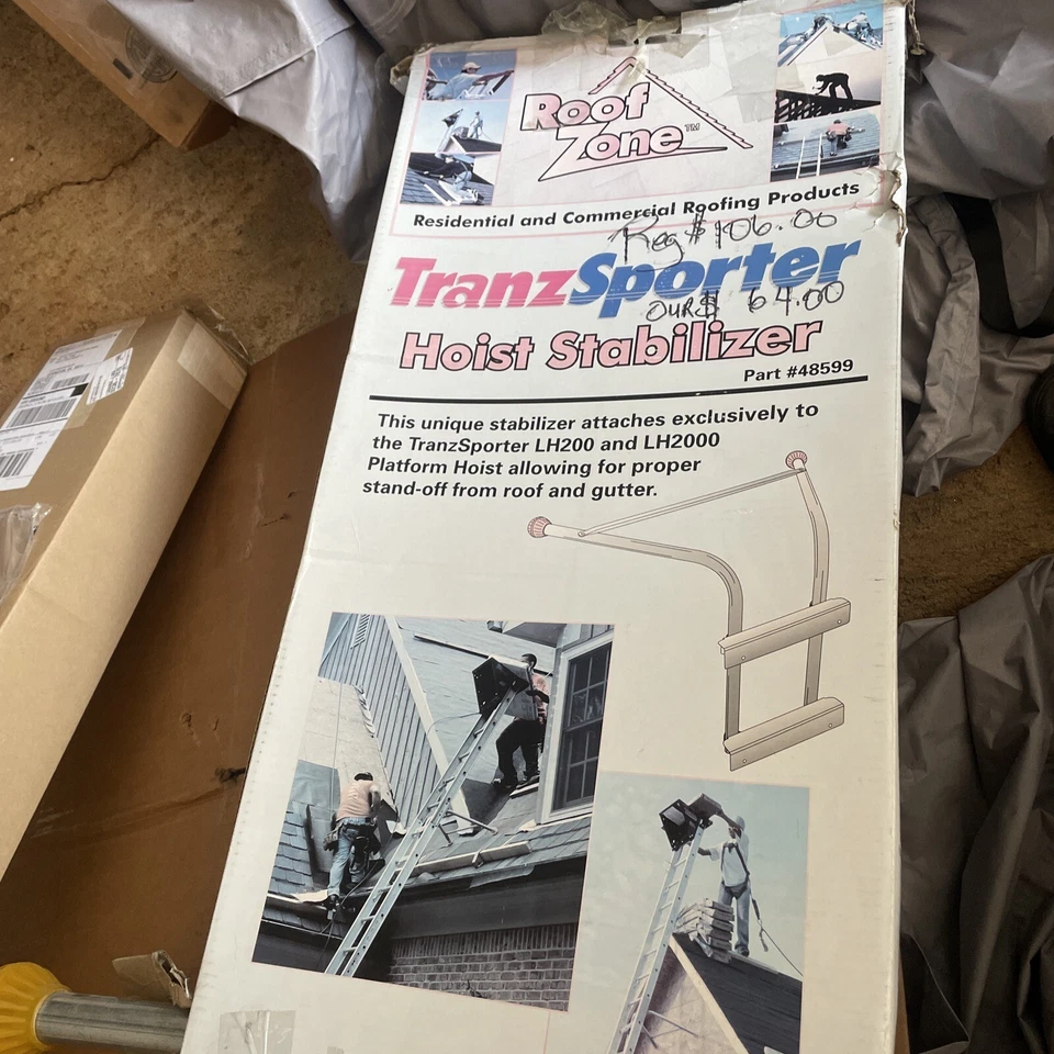 Estabilizador de escalera RoofZone, No. 48599 — 35 pulgadas L x 3 pulgadas de ancho x 20 pulgadas de alto, para modelo #s Foto 1 de 1