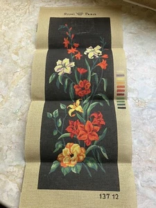 Royal Paris Floral Design Tapestry Canvas 137 12 48.5 x 18cm - Picture 1 of 1
