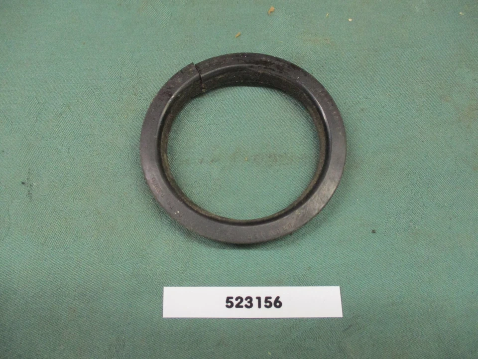 Заднее основное уплотнение двигателя Studebaker 523156 новое из старых запасов - Изображение 1 из 1
