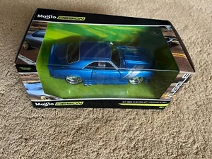 Maisto Design 1:24 1968 Chevrolet Camaro Z28 Muscle Diecast Car 32508 - Picture 1 of 3