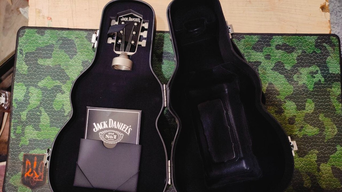 Jack Daniels Guitar In Jack Daniel'S Advertising
