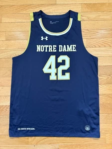 Notre Dame Fighting Irish Basketball Trikot Under Armour #42 Herren mittelblau - Bild 1 von 4