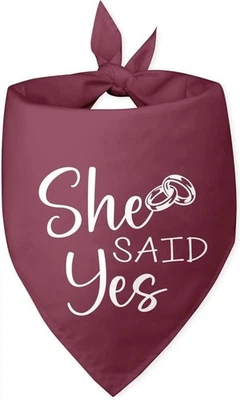 Pañuelo para mascotas “She Said Yes” rojo compromiso boda lindo divertido perro gato accesorios Foto 1 de 4