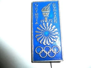 1972 Olympic Games Munich ORIGINAL TORCH RELAY GREECE Pin ΜΟΝΑΧΟΝ 1972 ΟΛΥΜΠΙΑ - Picture 1 of 4