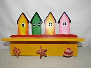 NAUTISCHES RUSTIKALES KÜSTENREIHENHAUS 3 MEERMUSCHELHAKEN WANDHÄNGEREGAL ORGANIZER - Bild 1 von 6