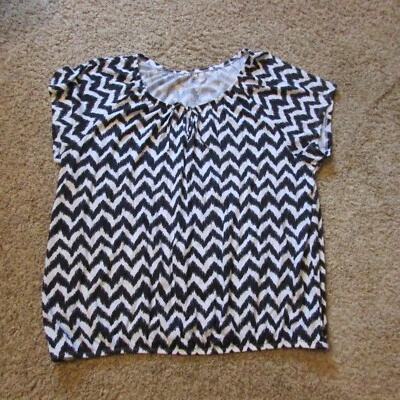 Nuevo sin etiquetas Corbatas St John's Bay 3X Negro Blanco Tejido Top Elástico Escote Redondo Foto 1 de 2