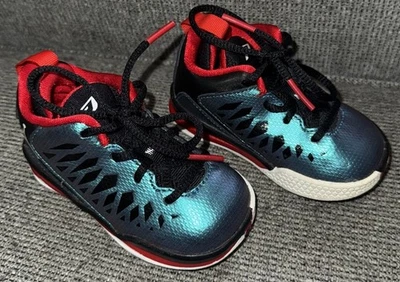 2012 Baby Jordan Zapatos para niños pequeños Talla EE. UU. 4,5 C Rojo Negro Azul Blanco Reino Unido 4 EUR 20 Foto 1 de 4