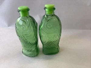 Coctelera de vidrio vintage Fisch’s Bitters sal y pimienta pescado 3” Mcm boho - Imagen 1 de 5