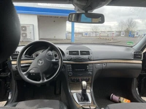Mercedes e220 Avantgarde BJ 2005 - Bild 1 von 24