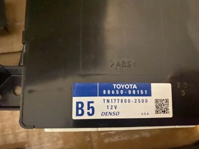 2011-2013 TOYOTA SIENNA  AIR AMPLIFIER TEMPERATURE CONTROL MODULE 88650-08151  - Image 1 of 2