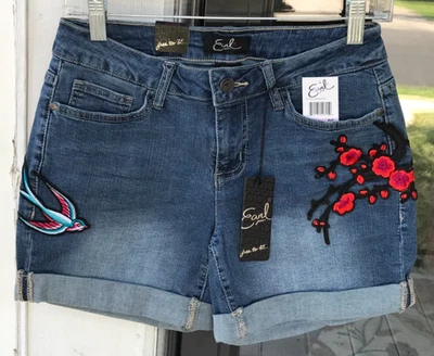 Earl Jean sz 6 Applique Swallow Bird Flowers Blue Denim Cuffed Shorts F7 - Image 1 of 4