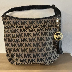 Michael Kors AI-1209 Tan & Black Logo Canvas Shoulder Bag - Leather Handle - Picture 1 of 3