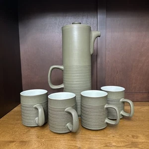Denby Caffettiera e 4 Tazze Gres Chevron Green Gill Pemberton MCM VINTAGE - Foto 1 di 19
