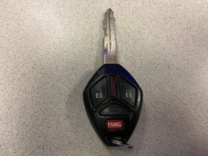 Mitsubishi Key Fob Keyless Entry Remote FCC ID OUCG8D-620M-A OEM - Foto 1 di 3