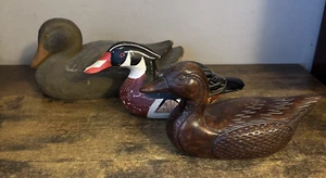 Lot of 3 vintage Ducks, 1 Carry-Lite BROWN DUCK Decoy 1 Ceramic display + 1 more - Picture 1 of 16