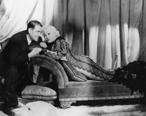 MAE WEST * 8X10" B/W GLOSSY PHOTO* MAE WEST *RARE IMAGES FROM FILMS N. 7 - Picture 1 of 1