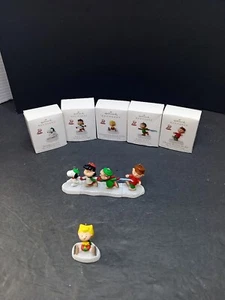 ❤️ The Peanuts Gang on Ice Miniatur Serie 5er Set (2010) 4 Magnetic 1 Is Not - Bild 1 von 4