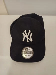New York Yankees New Era 9Forty Essential Black Baseball Cap Worn Once - Picture 1 of 7