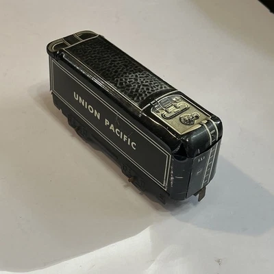 VINTAGE MARX #551 0-27 TIN LITHO UNION PACIFIC TENDER 6" LONG 2 AXLE - Image 1 of 4