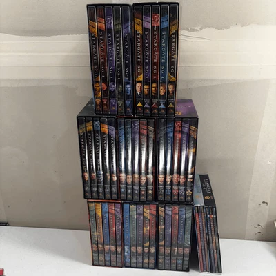 Stargate SG-1 Complete Series Seasons 1-10 DVD Set TV Show Box Sets Excellent Foto 1 de 2