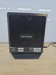 NETGEAR Nighthawk C7000v2 AC1900 Wi-Fi Cable Modem Router with/ Power Cord - Picture 1 of 4
