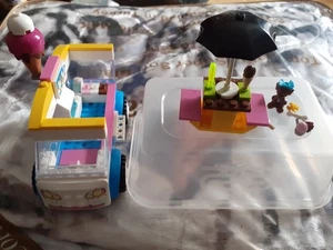 LEGO Juniors: Emma's Ice Cream Truck (10727) - Picture 1 of 2