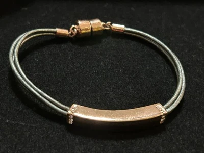 Женский браслет из нескольких нитей золотистой кожи Fossil - Изображение 1 из 3