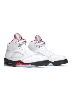 Jordan 5 Retro Fire Red 2020 taglia 11,5 nuovo DA1911-102 bianco rosso nero - Foto 1 di 11