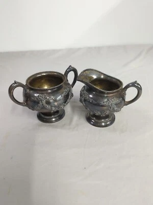 Antiguo juego de tetera Wallace Bros. plateada flores plato de plata 2323N níquel Foto 1 de 4