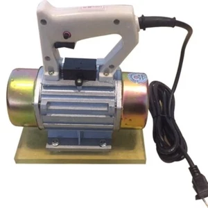 La posapiastrelle 220 Volt è uno strumento di posa piastrelle per pavimenti completamente automatizzato. - Foto 1 di 13