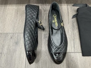 CHANEL CC LOGO BLACK LEATHER MARYJANE BALLET FLATS GOLD BUCKLE 37/37C MISMATCH - Picture 1 of 23
