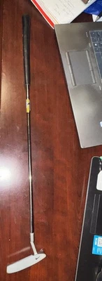 NIKE VRS Youth Junior 30” Putter Golf Club Right Handed - Image 1 of 4