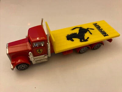 Kenworth Ferrari RARO camión corgi camión juguete miniatura remolque muy alto coleccionable Foto 1 de 4