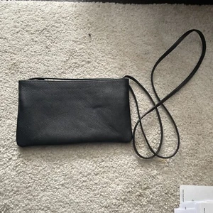 Black genuine leather horizontal cross body bag - Japan Store Purchase - Picture 1 of 5