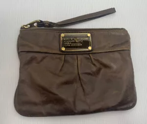 Marc by Marc Jacobs Wristlet Brown Leather 8 By 6.5” Clutch - Picture 1 of 6