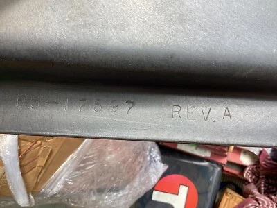 Cubierta del radiador Freightliner 05-17597 Foto 1 de 4