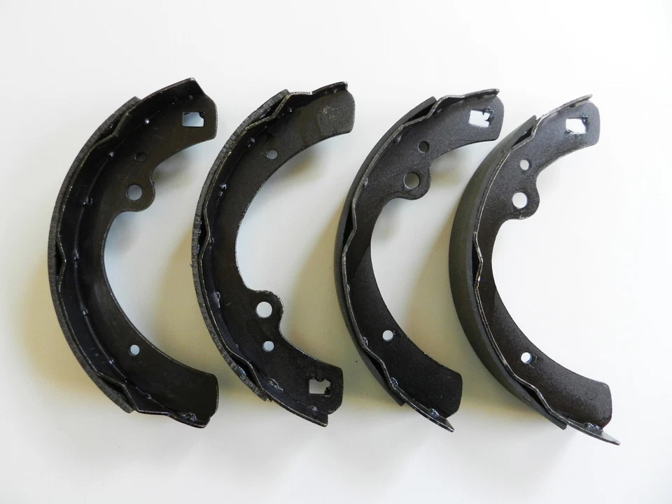 Datsun Roadster SP(L) / SR(L) 311 310 NEW rear brake shoe set Datsun Fairlady - Image 1 of 1