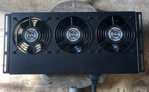 Black Box RM075 120v Horizontal Rackmount Fan Tray, 19in 3 Mechatronics Fans - Picture 1 of 6