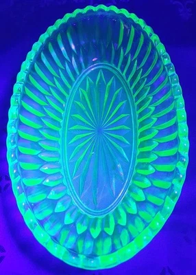 Uranium Crown Crystal Dish - image 1 of 4