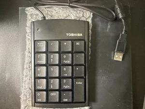 Toshiba PA1390U-1NKP 19 USB Key Numeric Keypad Tested - Picture 1 of 3
