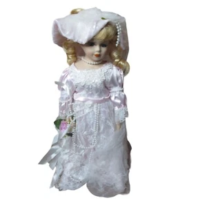 Muñeca de porcelana UniQue colección novia 16" - cereza #16304B - Imagen 1 de 10