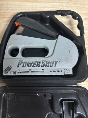 Grapadora grapadora Power Shot de alta resistencia acción delantera clavadora funcionando usada  Foto 1 de 4