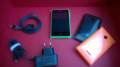 Microsoft Lumia 532 nuevo "unlocked" con carcasa verde 3D y otras 2 de regalo - Immagine 1 di 4